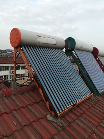 张家港南丰镇太阳能维修 太阳能水管更换 仪表更换等