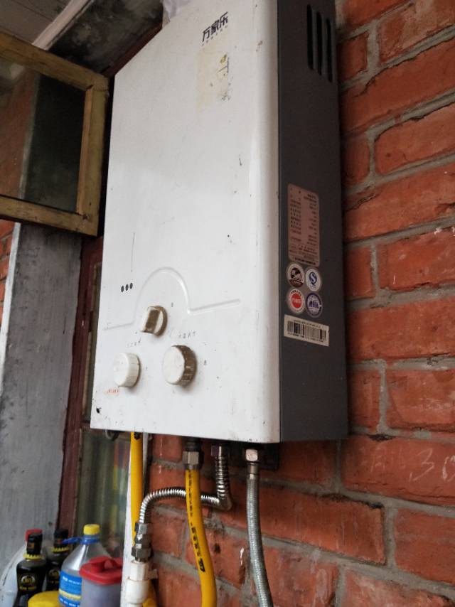 郑州热水器漏水维修电话、全市连锁